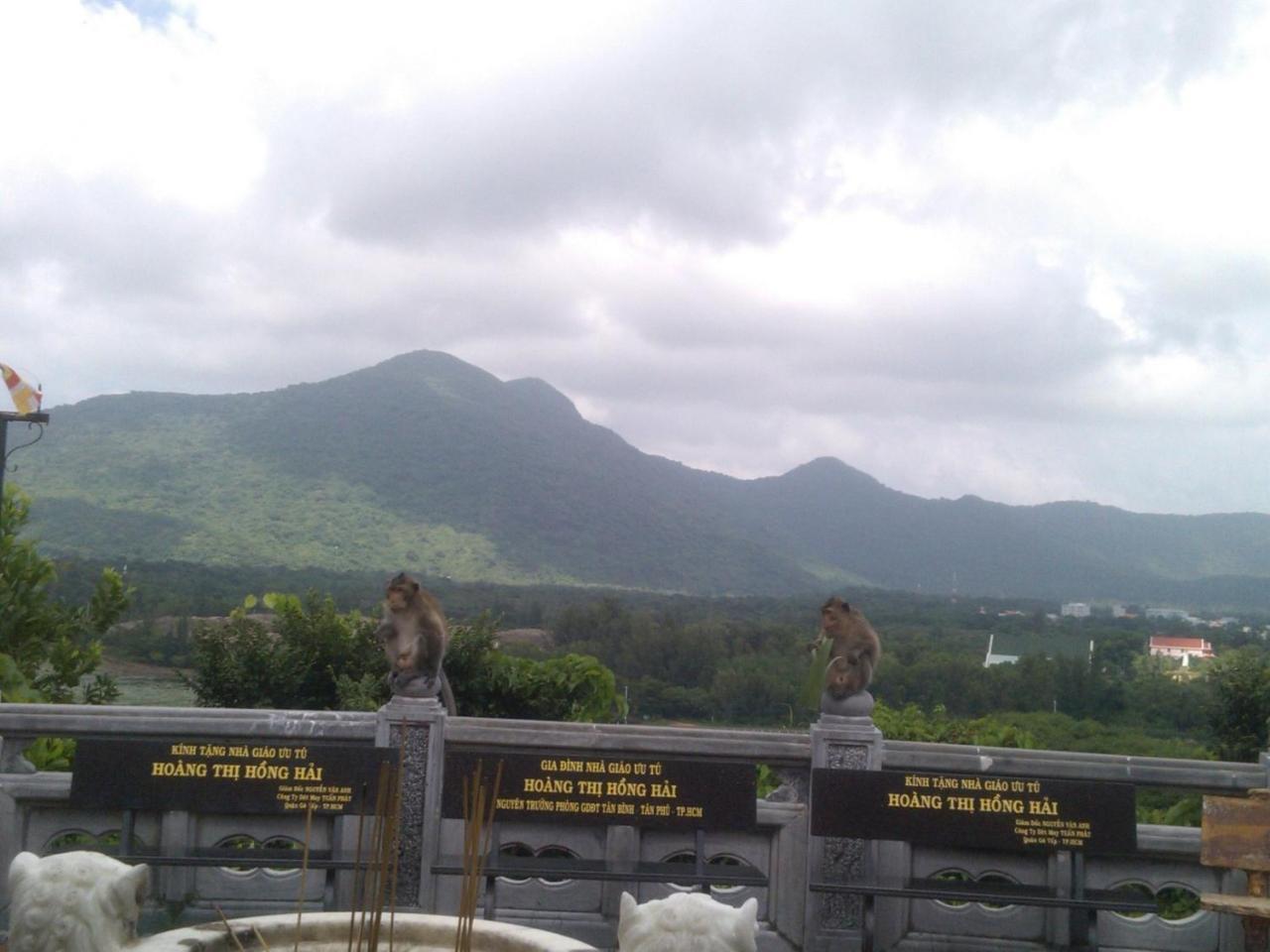 Nha Nghi Hanh Minh Chi Khu Co Ong 외부 사진